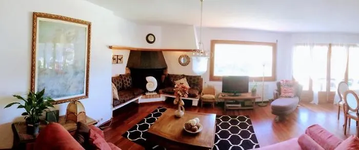 Dom wakacyjny Cala Canyelles Villa & Private Studio With Garden Lloret de Mar