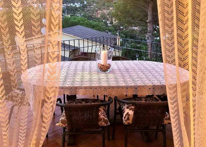 Cala Canyelles Villa & Private Studio With Garden Dom wakacyjny