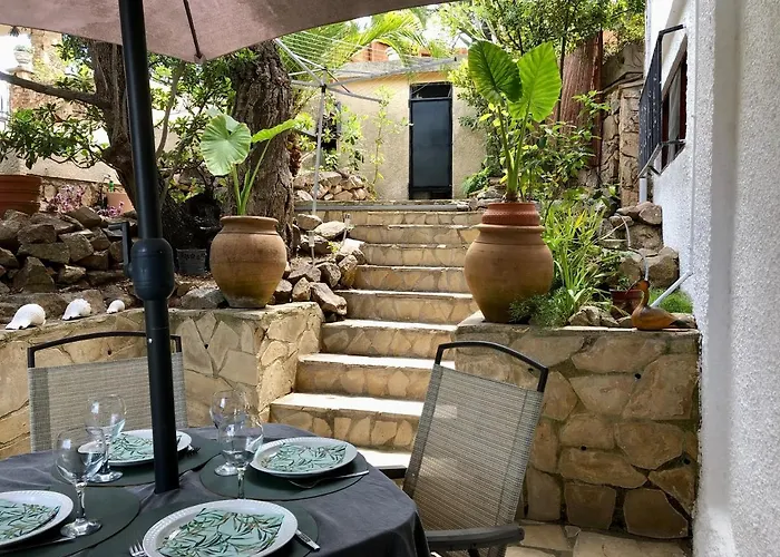 Cala Canyelles Villa & Private Studio With Garden *