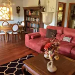 Сasa de vacaciones Cala Canyelles Villa & Private Studio With Garden