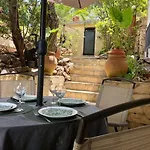 Prázdninový dům Cala Canyelles Villa & Private Studio With Garden