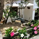 Cala Canyelles Villa & Private Studio With Garden