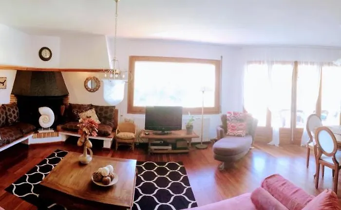 Cala Canyelles Holidays * 滨海略雷特