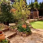 Cala Canyelles Villa & Private Studio With Garden