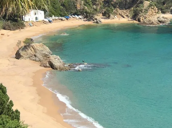 Casa vacanze Cala Canyelles Villa & Private Studio With Garden