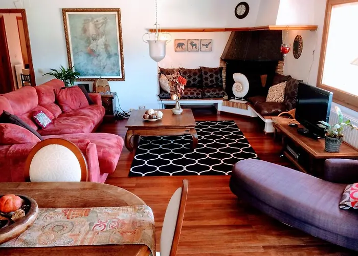 Cala Canyelles Villa & Private Studio With Garden